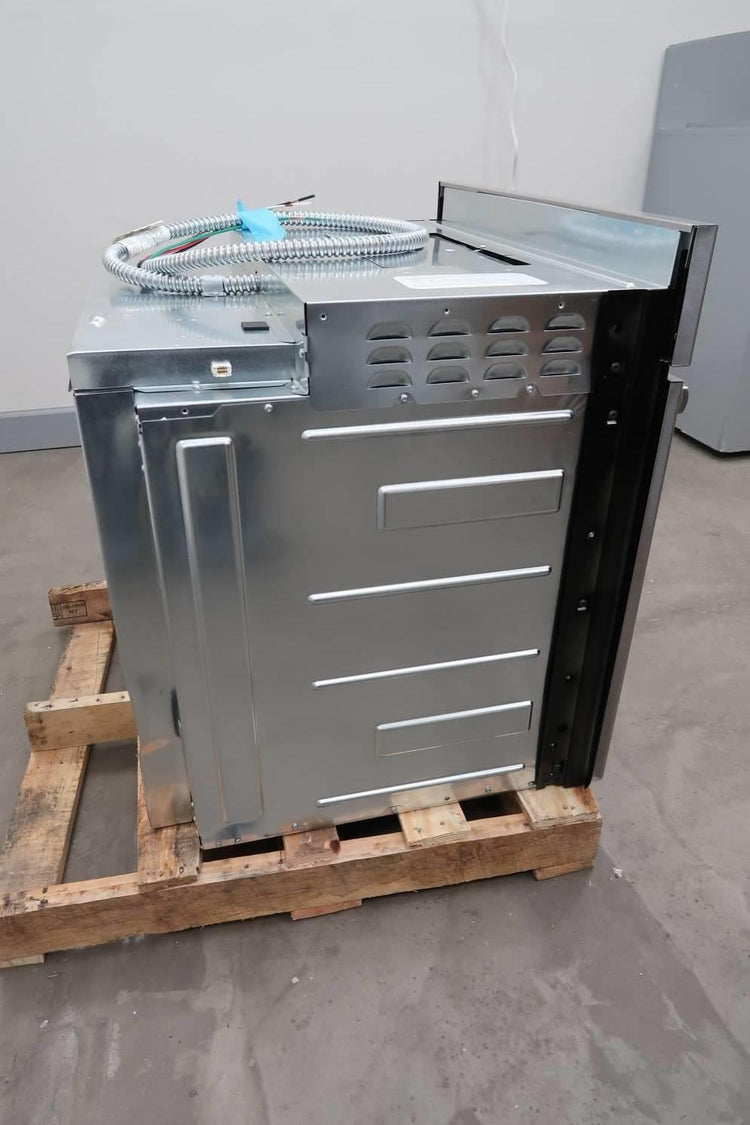 Bosch 500 30" 4.6 cu.ft SS European Convection Electric Wall Oven HBL5451UC