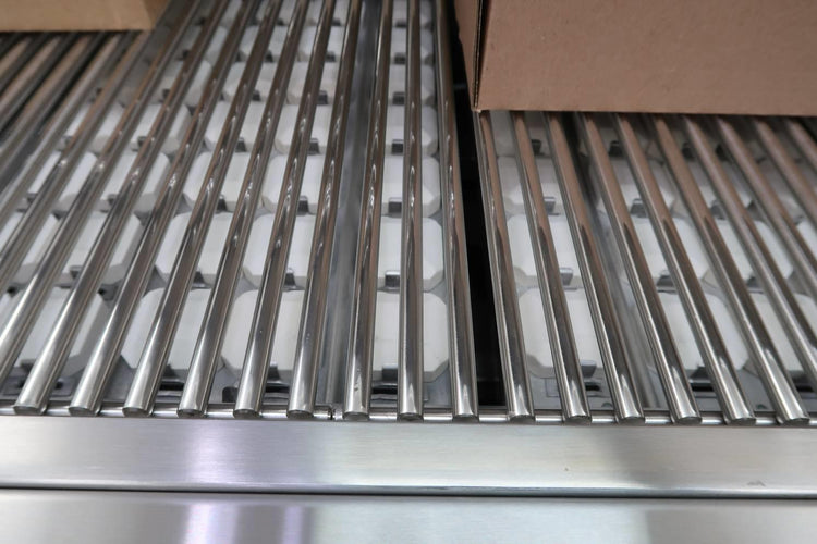 Lynx Professional Grill Series 54" 1555 sq.in Cooking Zone NG Grill L54TRFNG