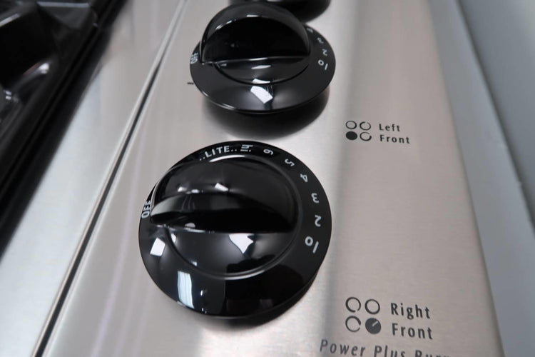 Frigidaire 30'' Stainless 4 Sealed Burner UltraSoft Design Gas Cooktop FGC30S4DC