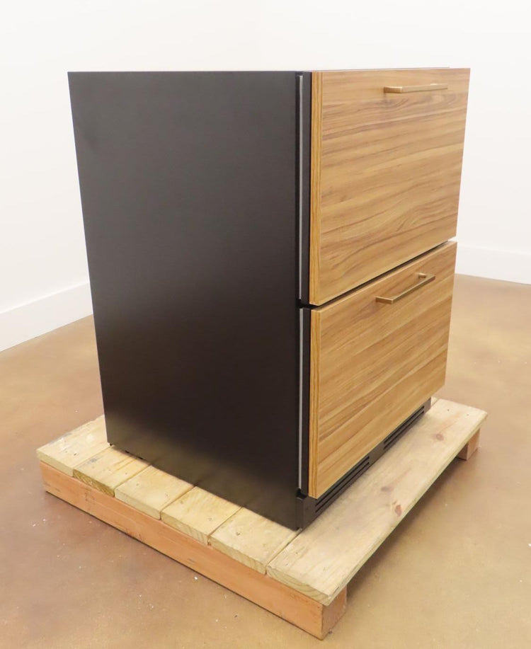 XO XOU24RDO 24" Built-In Under-Counter Beverage Refrigerator Drawers