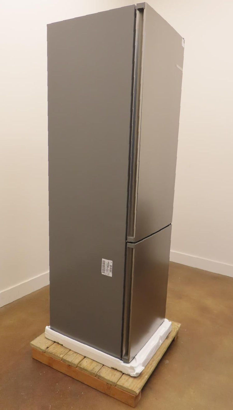 Bosch 800 Series B24CB80ESS 24" Freestanding Bottom Freezer Smart Refrigerator