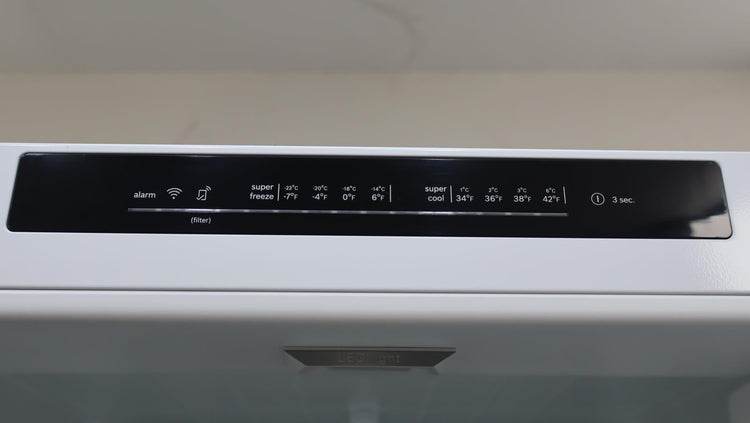 Bosch 24" Freestanding Bottom Freezer Smart 500 Series Refrigerator B24CB50ESS