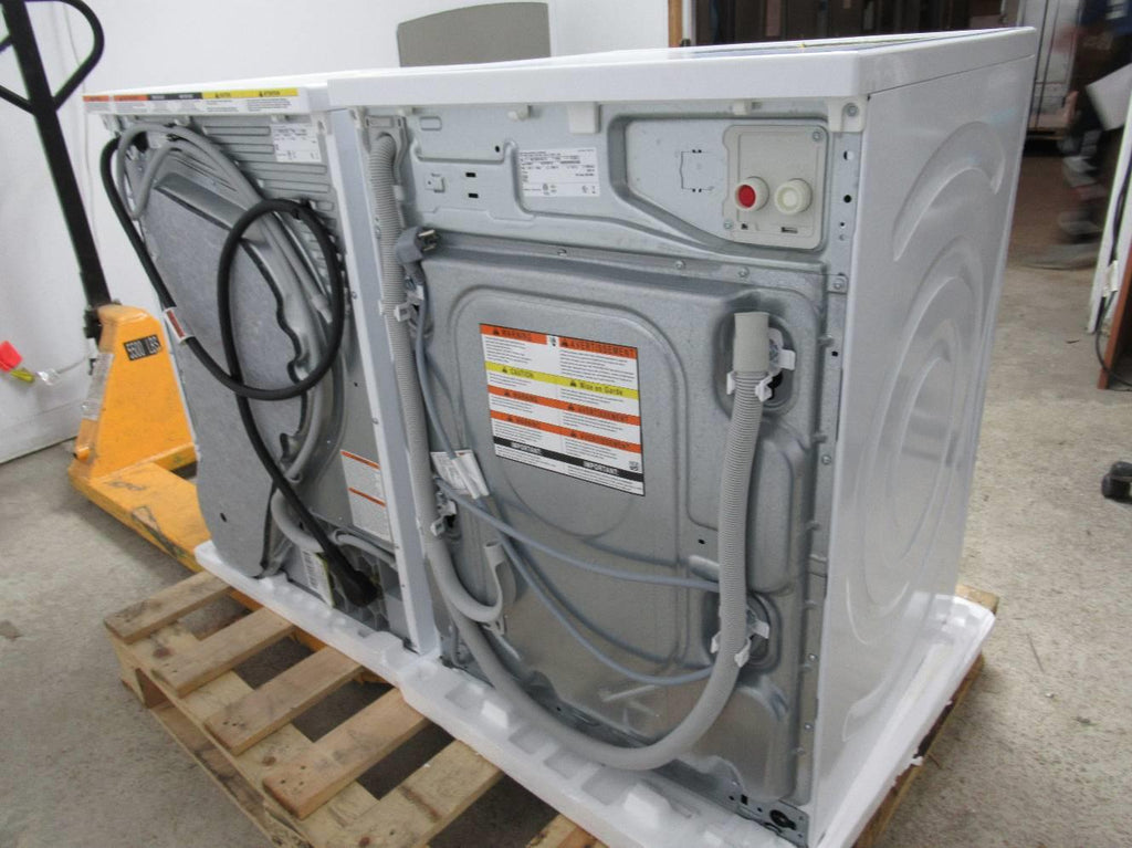 Bosch 500 Series WHT Front Load 15 Progam Washer + Dryer WAT28401UC / WTG86401UC