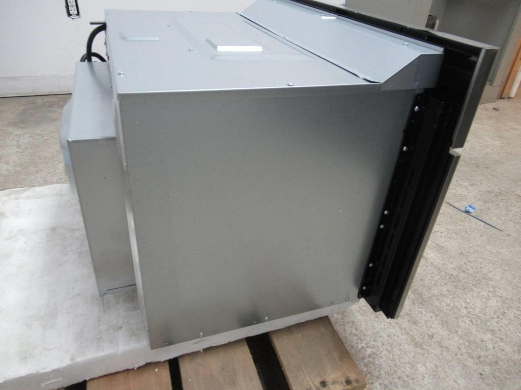 Bosch 800 Series 30" True Convection Sensor Cook Speed Oven HMC80152UC