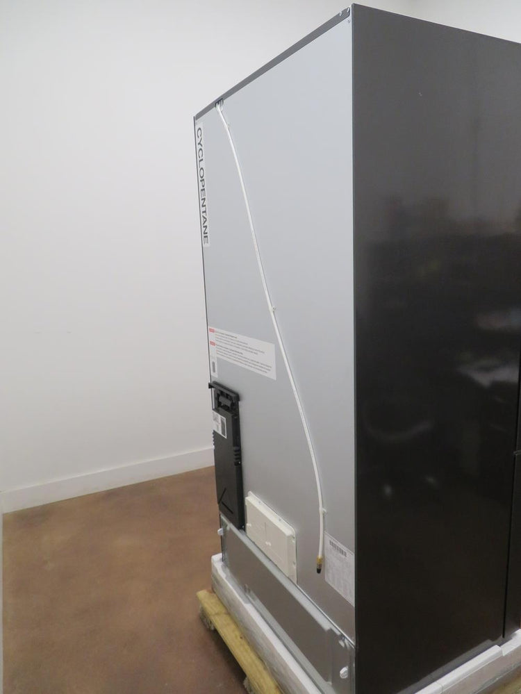 Bosch 800 Series 36" BS Smart Counter Depth French Door Refrigerator B36CT80SNB