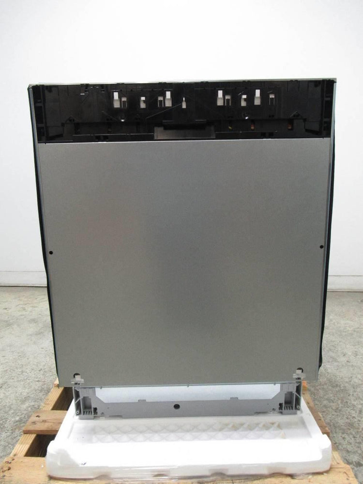 Bosch 800 Series 24" AquaStop® Plus Panel Ready Built-in Dishwasher SGV68U53UC