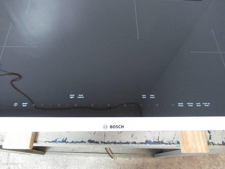 Bosch 800 Series 30" 4 burner Home Connect Smart Induction Cooktop NIT8069SUC