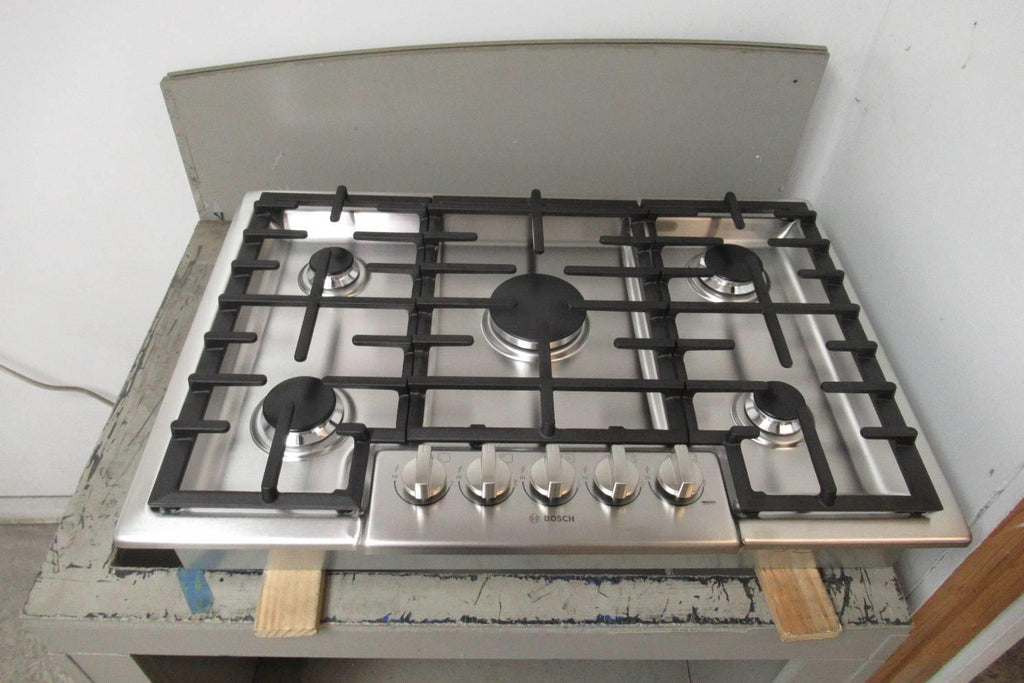 Bosch 800 Series 30" Stainless STAR-K 5 LED Sealed Burner Gas Cooktop NGM8056UC