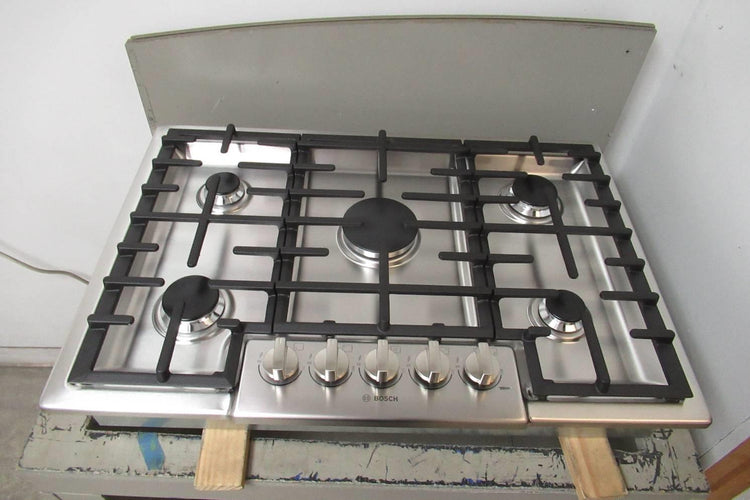 Bosch 800 Series 30" Stainless STAR-K  5 Sealed Burner Gas Cooktop NGM8056UC