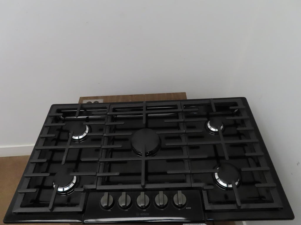 Bosch 800 Series 36" BLK Indicator Lights 5 Sealed Burners Gas Cooktop NGM8646UC