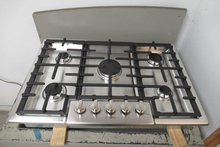 Bosch 800 Series 30" Stainless STAR-K  5 LED Sealed Burner Gas Cooktop NGM8056UC