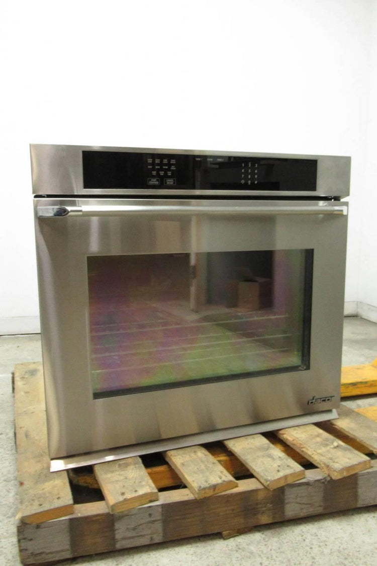 Dacor Distinctive 30" 4.8 cu ft Convection Single SS Electric Wall Oven DTO130S