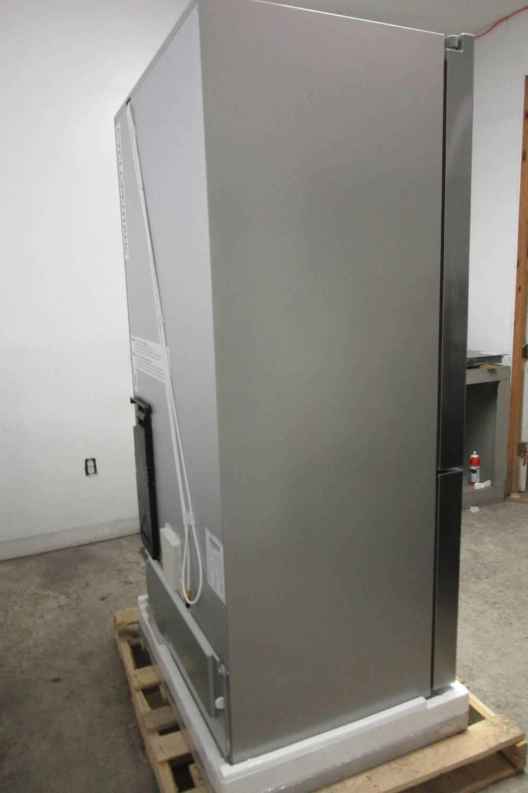 Bosch 500 Series 36" Freestanding French Door Smart Refrigerator B36CD50SNS