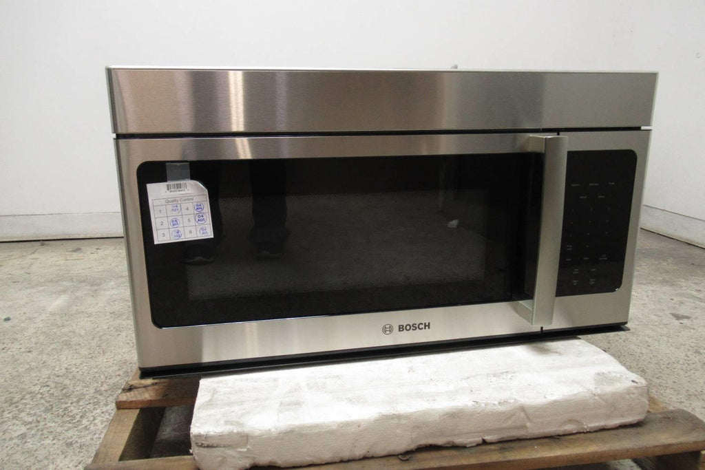 Bosch 300 Series 30" 300 CFM Ventilation Over-the-Range Microwave Oven HMV3053U