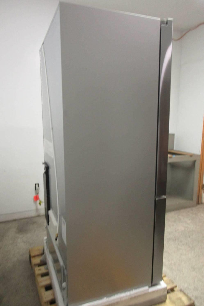 Bosch 800 Series 36" LED 21 cu.ft. Smart French Door Refrigerator B36CT80SNS