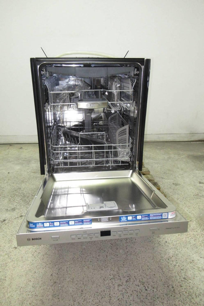 Bosch 500 Series 24" 44dB 16 Place Setting InfoLight SS Dishwasher SHPM65W55N