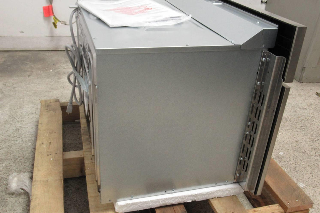 Thermador Masterpiece Series 30" SS 950w 1.6 Cu.Ft. Built In Microwave MB30WS