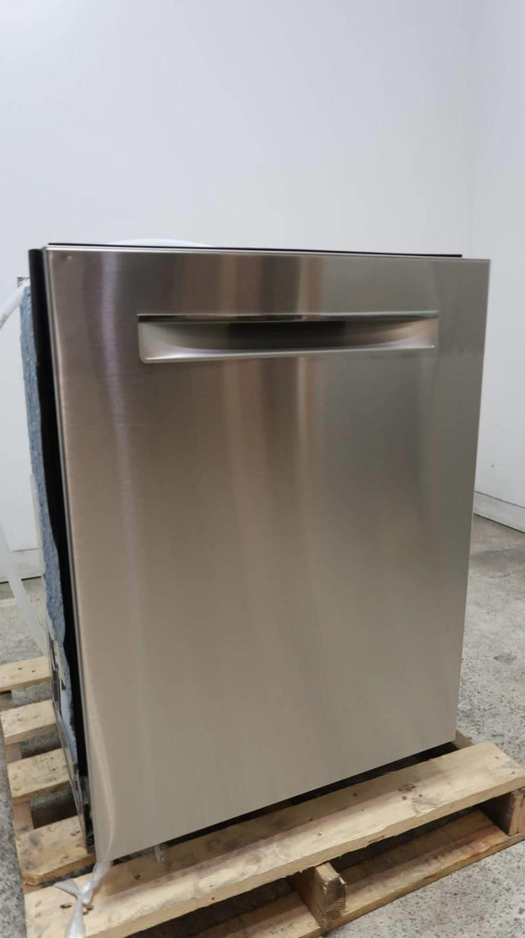 Bosch 500 Series 24" AutoAir SS Fully Integrated 44db Dishwasher SHPM65Z55N