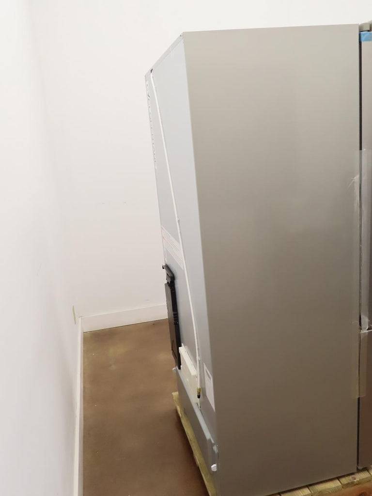 BOSCH 36'' Counter Depth French Door Refrigerator B36CT80SNS Excellent Front