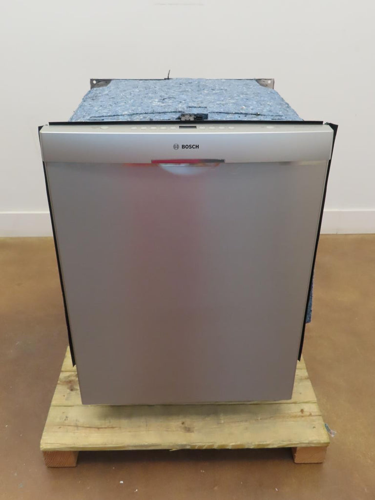 Bosch 300 Series 24" 3rd Rack 44 dBA Fully Integrated Dishwasher SHSM63W55N