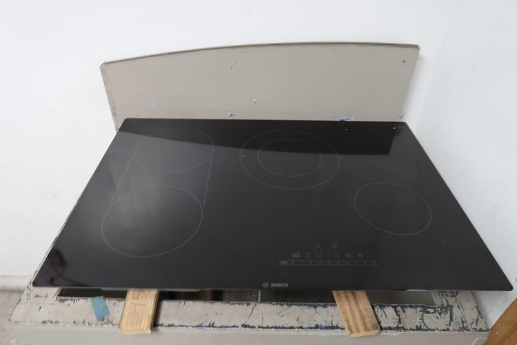 Bosch 800 Series 30" Bridge Element Smoothtop Burners Electric Cooktop NET8068UC