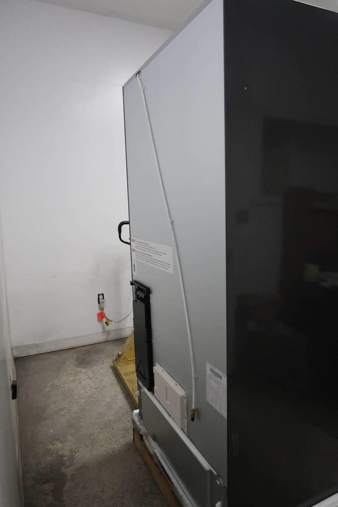 Bosch 800 Series 36" BS Smart Counter Depth French Door Refrigerator B36CT80SNB