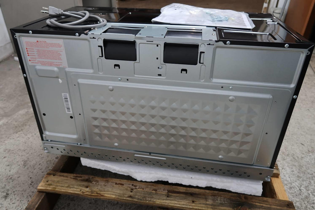 Bosch Benchmark 30" SS 385 CFM Convection Over-the-Range Microwave HMVP053U