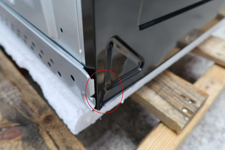 Bosch Benchmark 30" SS 385 CFM Convection Over-the-Range Microwave HMVP053U