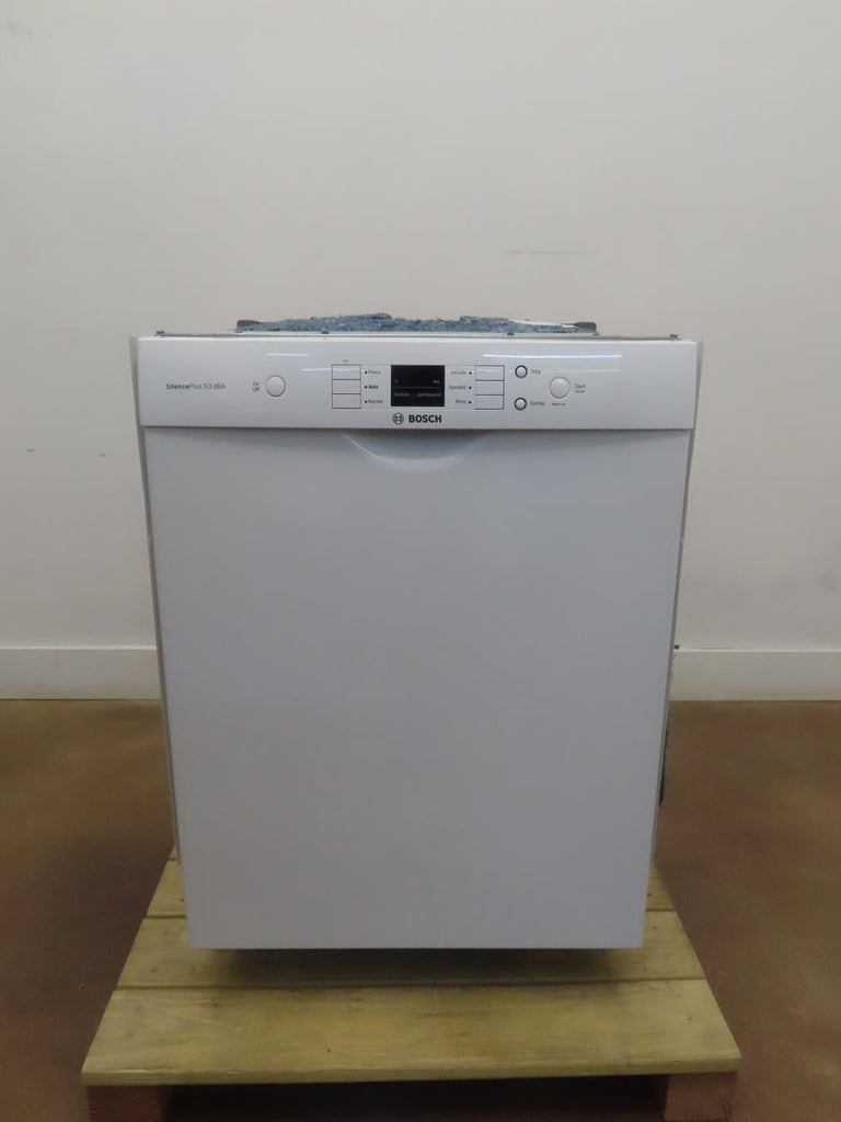 Bosch 100 Series SHEM3AY52N 24" Full Console Built-In White Dishwasher