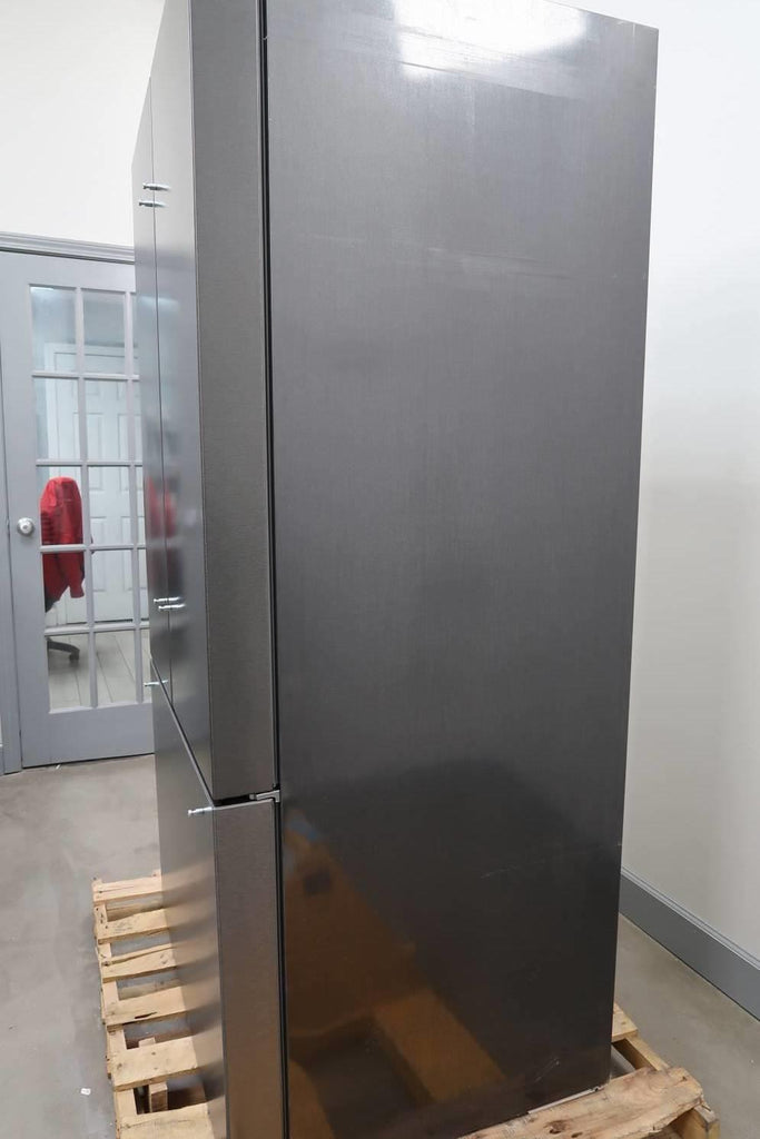 Bosch 800 Series 36" BS Smart Counter Depth French Door Refrigerator B36CT80SNB