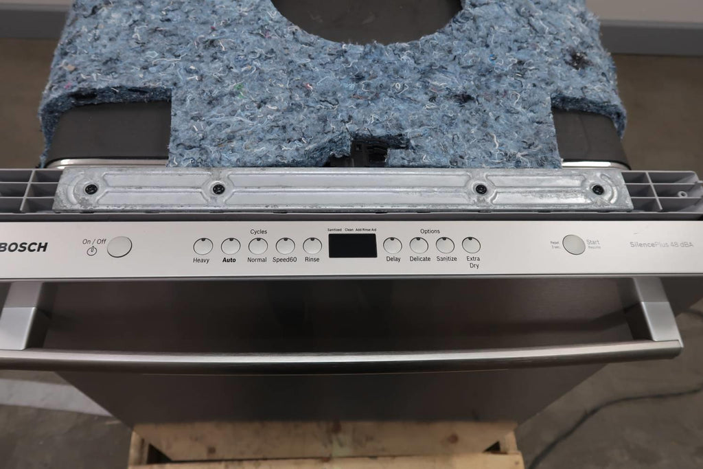 Bosch Ascenta 24" SS 15 Place Setting Integrated 48dB Dishwasher SHXM4AY55N