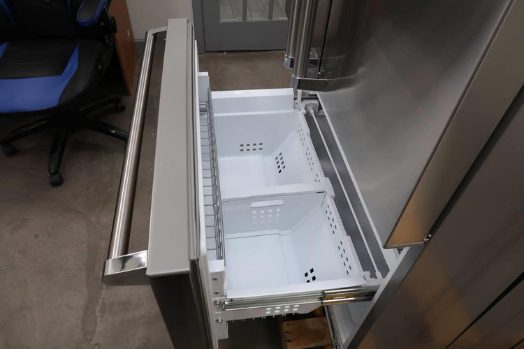 Viking 3 Series '20 36" LED Counter Depth French-Door Refrigerator /RVRF3361SS