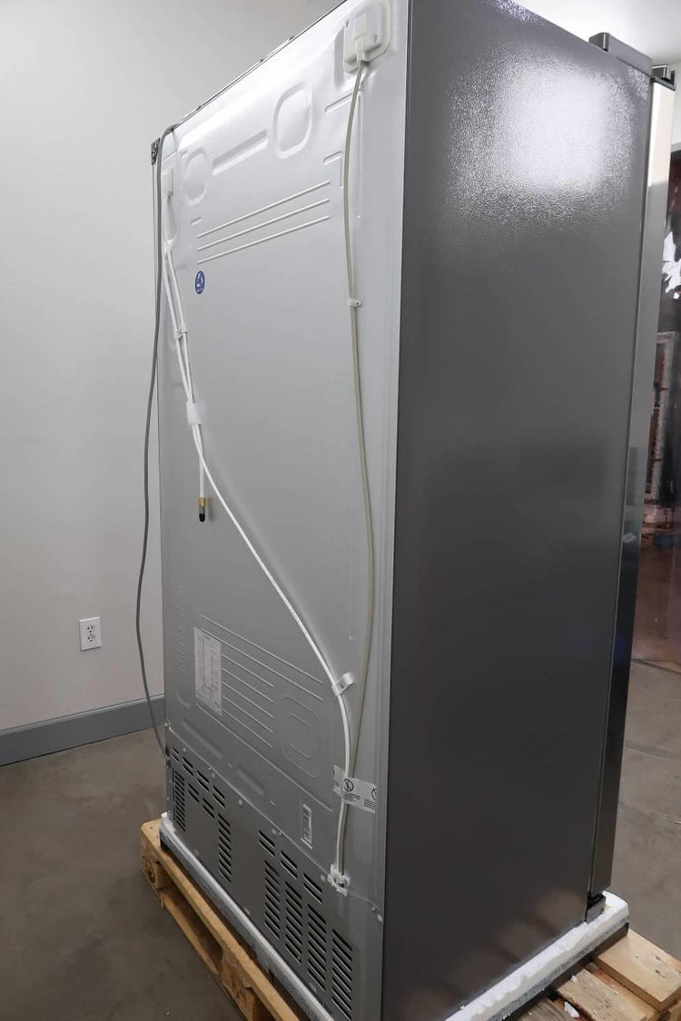 Bosch 300 Series 36" Side/Side 20.2 Cu.Ft MultiAirflow Refrigerator B20CS30SNS