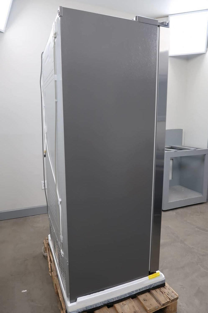 Bosch 300 Series 36" Side/Side 20.2 Cu.Ft MultiAirflow Refrigerator B20CS30SNS