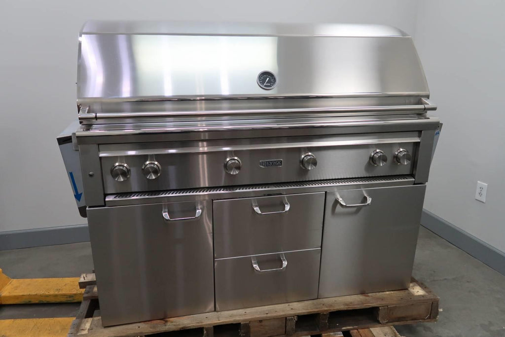 Lynx Professional Grill Series 54" 1555 sq.in Cooking Zone NG Grill L54TRFNG