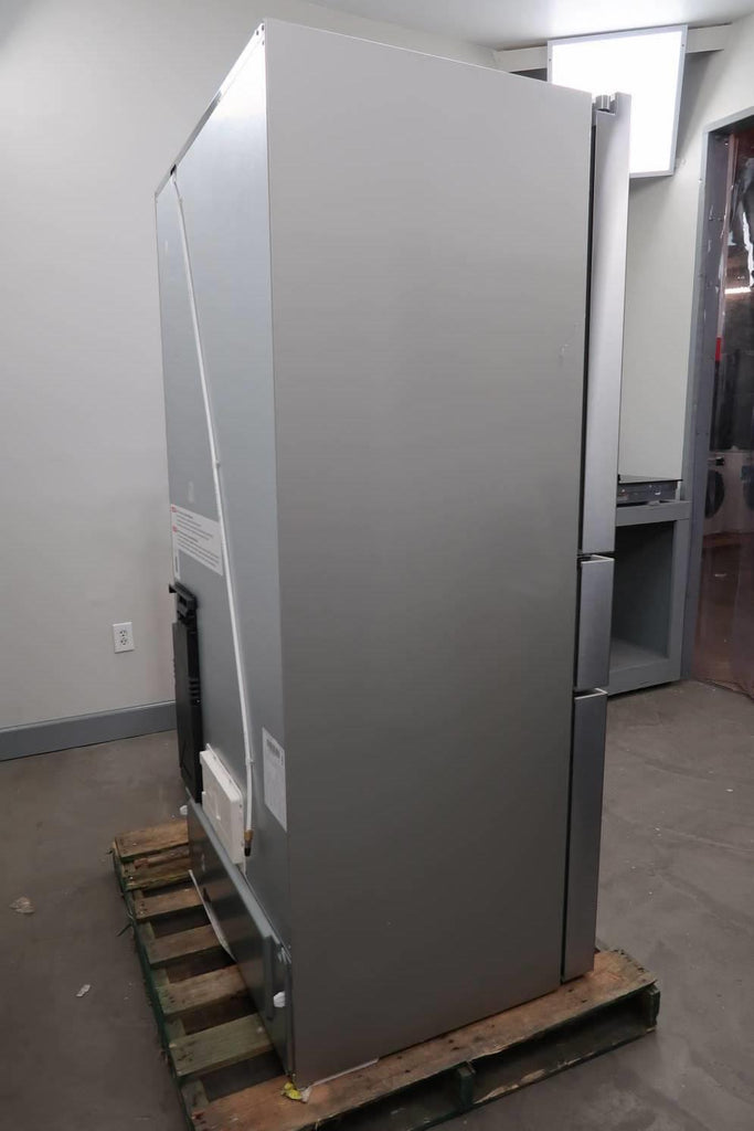 Bosch 800 Series 36" 21 cu.Ft French Door MultiAirFlow Refrigerator B36CL80ENS