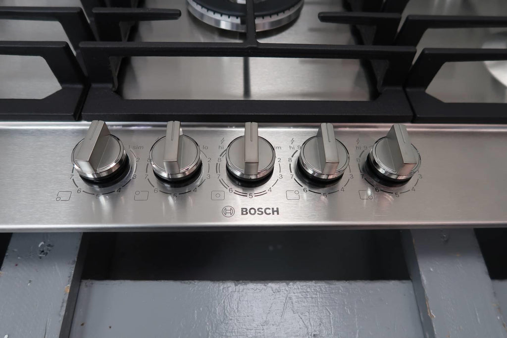 Bosch 800 Series 36" 5-Burner Low Profile SS OptiSim Gas Cooktop NGM8657UC