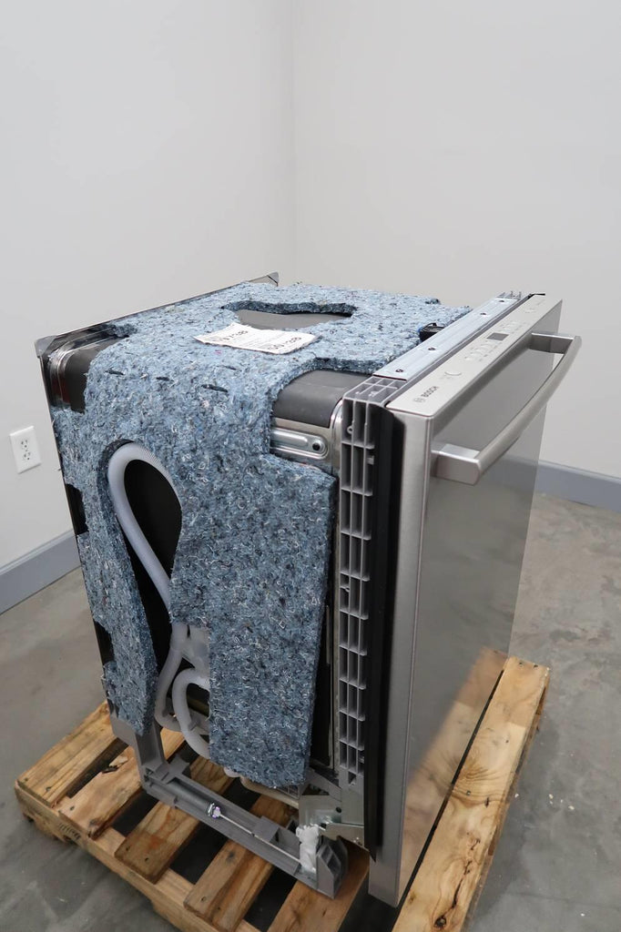 Bosch Ascenta 24" SS 15 Place Setting Integrated 48dB Dishwasher SHXM4AY55N