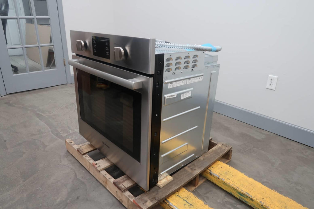 Bosch 500 30" 4.6 Convectional Thermal SS Single Electric Wall Oven HBL5351UC