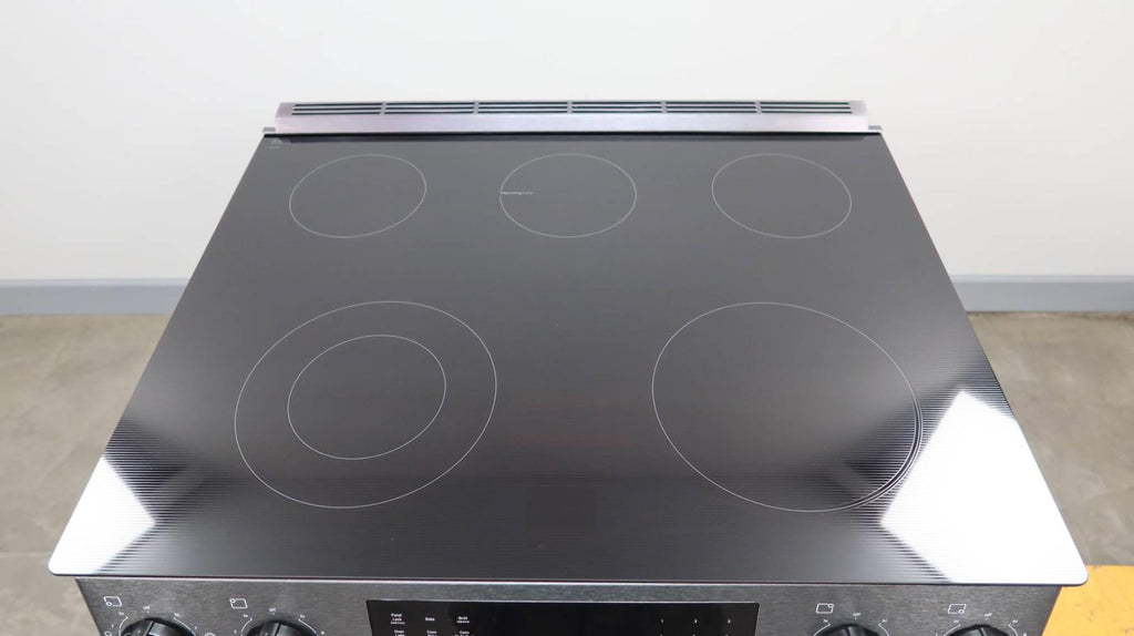 Bosch 800 Series 30" Black Stainless 5 Element Electric Slide-In Range HEI8046U