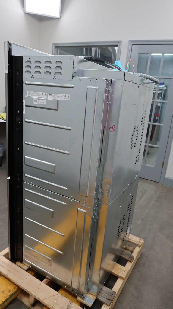 Bosch 500 Series 30" 9.2 cu.ft EcoClean Double SS Electric Wall Oven HBL5551UC