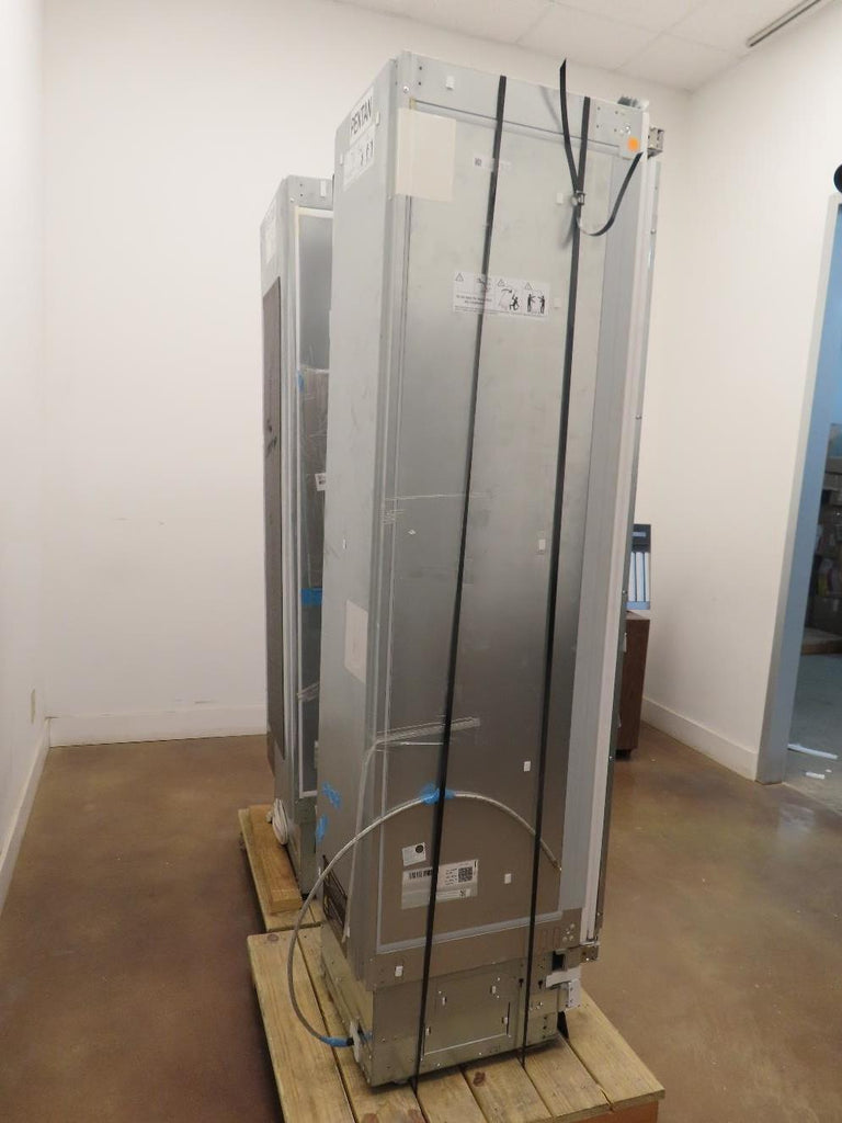 Thermador Freedom Collection 42" Refrigerator Freezer T24IR800SP / T18IF901SP