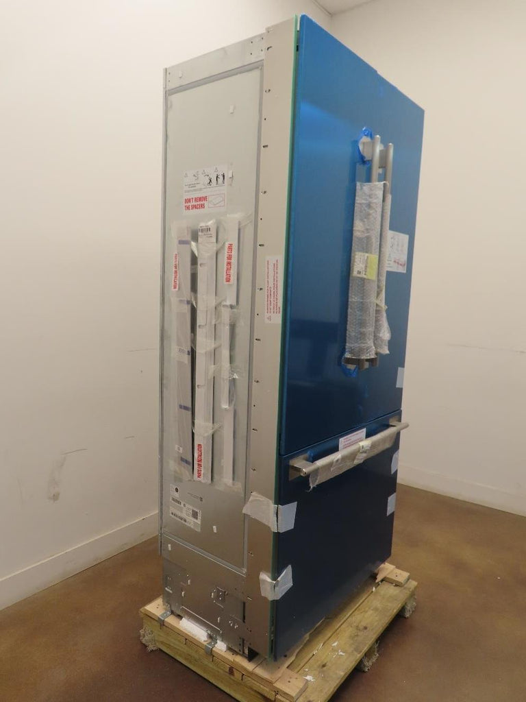 Thermador Freedom T36BT915NS 36" French Door Smart Refrigerator Perfect Front