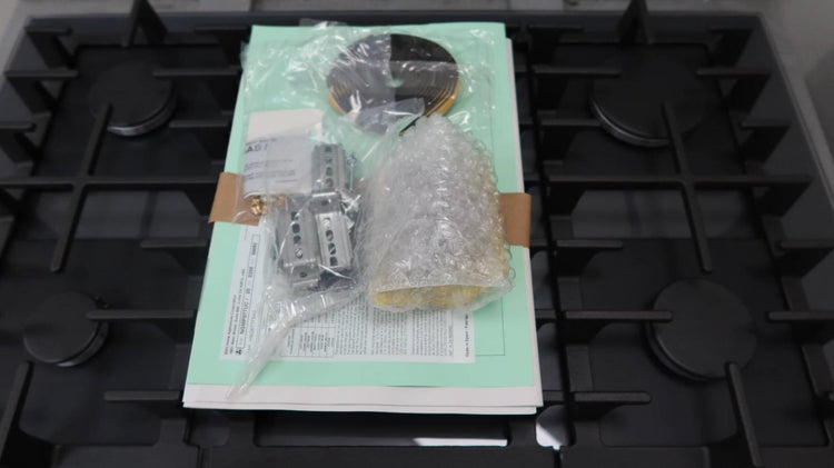 Bosch Benchmark Series 30" 5 Sealed Burners Gray glass Gas Cooktop NGMP077UC