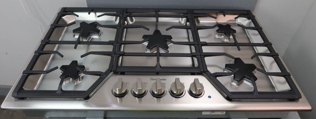 Thermador Masterpiece Series 36" Stainless 5 Sealed Burner Cooktop SGSX365TS