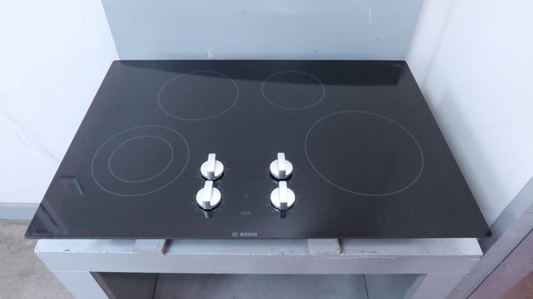 Bosch 30" 500 Series 4 Cooking Zones Electric Smoothtop BLK Cooktop NEM5066UC