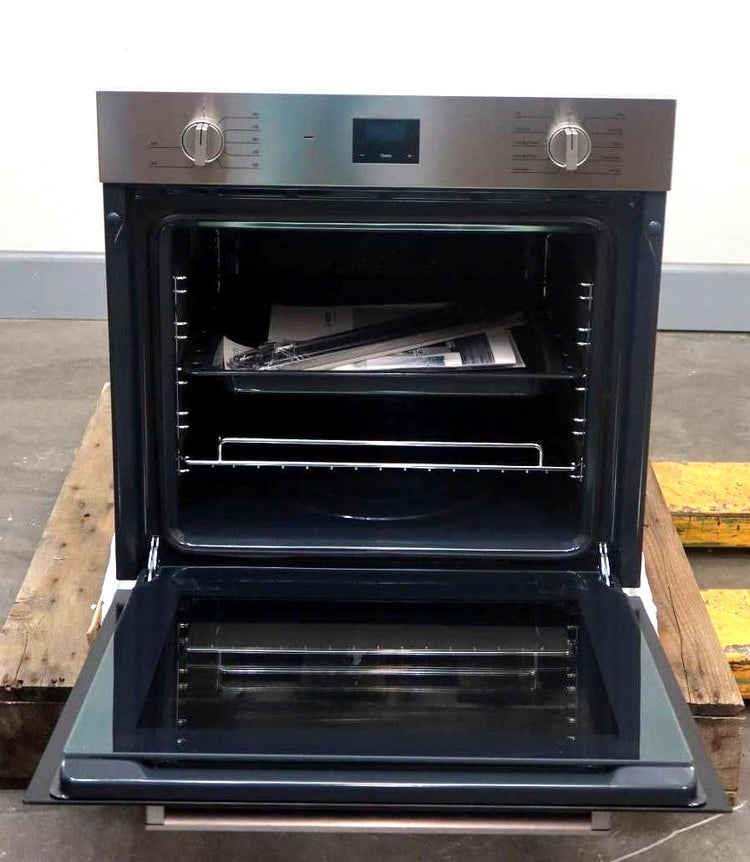 Bosch 24" SS Single 2.8 Cu.Ft Convection 500 Series Electric Wall Oven HBE5453UC