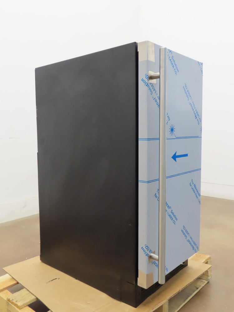 Marvel MLNP115SS01B 15" Built-In Nugget Stainless Ice Maker With a pump Images