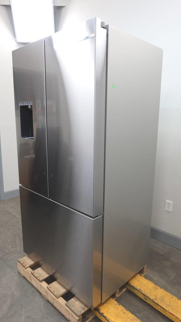 Bosch 36" SS 20.8 Cu.Ft French Door 500 Series Smart Refrigerator B36CD50SNS