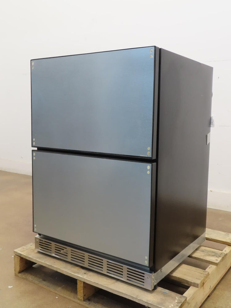 Thermador Freedom Collection T24UR905DP 24" Built-In Undercounter Refrigerator
